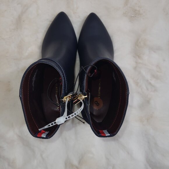 Tommy Hilfiger Women's Hatly Boot (New, Never Worn) Size 8 - Picture 6 of 6